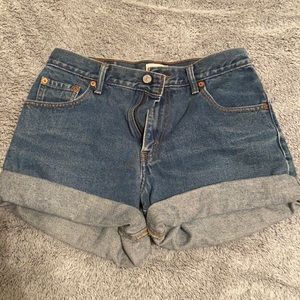Vintage Levi’s shorts